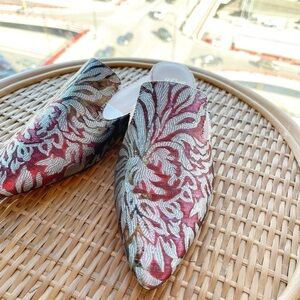 J.Crew Holiday Metallic Red and Silver Marina Slide Flat Mules Jacquard Size 9